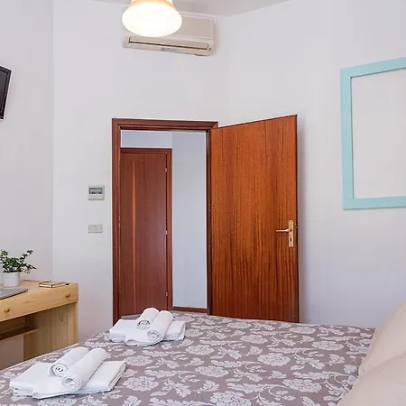Albatros Hotel 2*